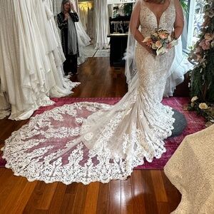 Isabella Talya Sorelle Wedding Dress (Sample) Size 52 (EU) US 20